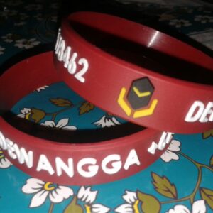 Produksi gelang karet di bali